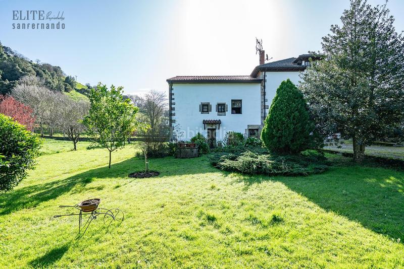 Foto e4bd29f3-e611-4fff-b6d3-c9fc748a8157. Casa con riscaldamento parcheggio in Santiurde de Toranzo