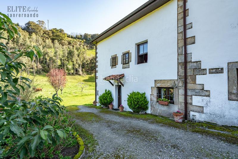 Foto ed3f1b86-e399-41d1-9e6a-e87635d79acd. Casa con riscaldamento parcheggio in Santiurde de Toranzo