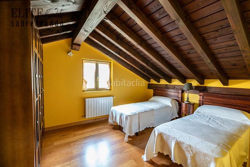 Foto 14b8606e-8e65-4062-b48f-64db26409026. Chalet avec chauffage parking piscine dans Santillana del Mar