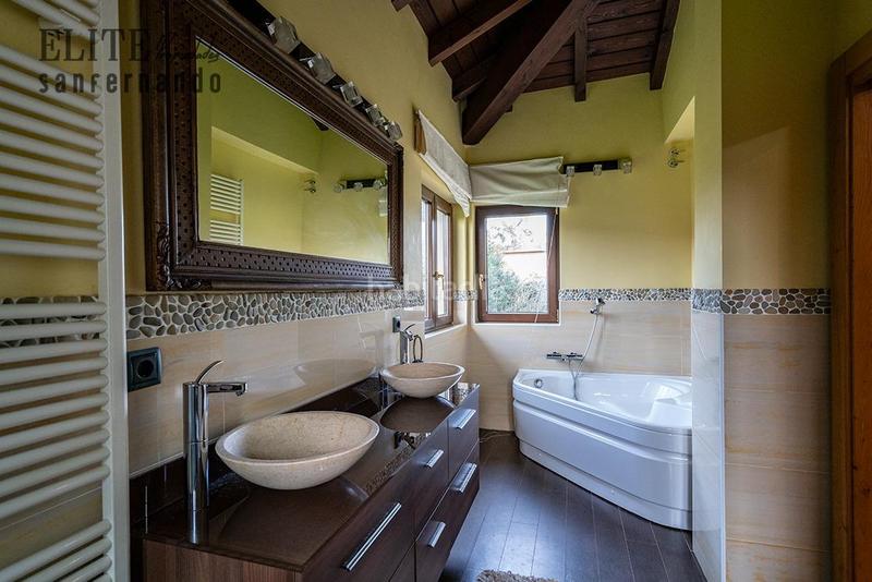 Foto 4d7a513c-1f24-4889-81b1-2e3b687d7f04. Chalet avec chauffage parking piscine dans Santillana del Mar