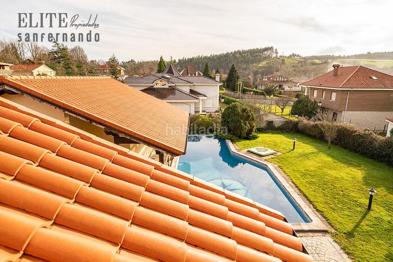 Foto d193df71-ff00-49c7-a7d7-de5e4c76aad7. Chalet avec chauffage parking piscine dans Santillana del Mar