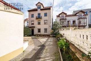 Casa  Avenida avenida de los castros. Exclusiva propiedad en el sardinero  un proyecto único junto al