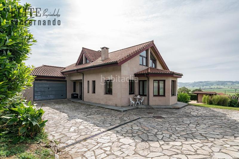 Foto fecaf8a8-605b-454a-9c86-b06f4c00396f. Casa con riscaldamento parcheggio piscina in Langre Ribamontán al Mar