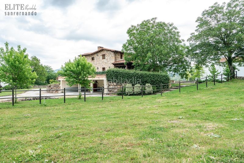 Foto a3b5c81f-5149-4596-84b8-056415e5f7ca. Casa amb calefacció aparcament a Bárcena de Pie de Concha