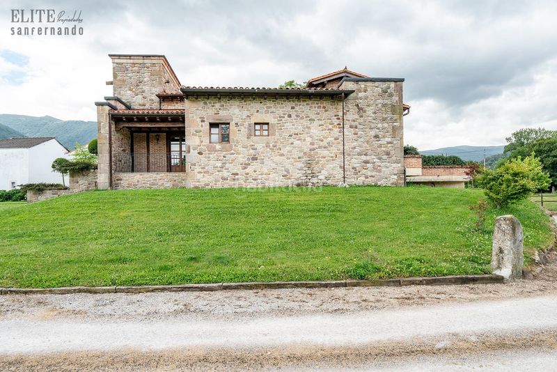 Foto a84f255e-5903-4edf-84c9-ec7b7df80d0a. Casa amb calefacció aparcament a Bárcena de Pie de Concha