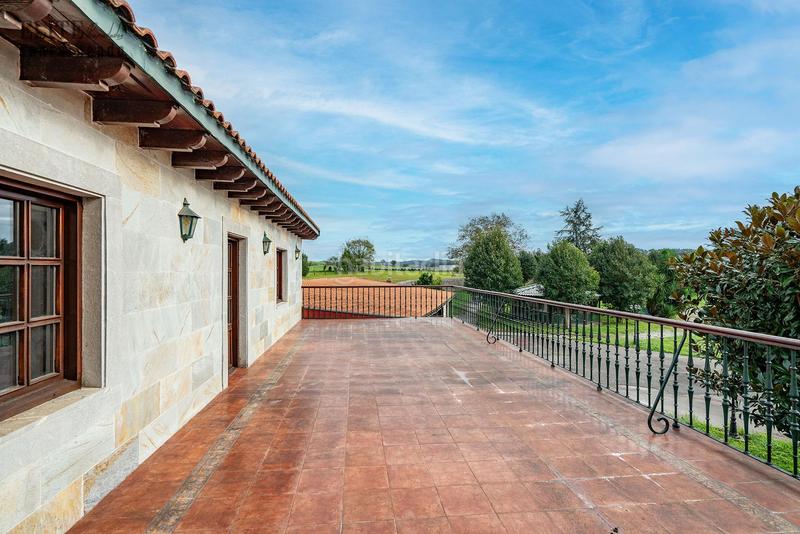 Foto 1cbed5e6-d55d-432c-88ba-a19955a160c0. Casa amb calefacció aparcament a Marina de Cudeyo