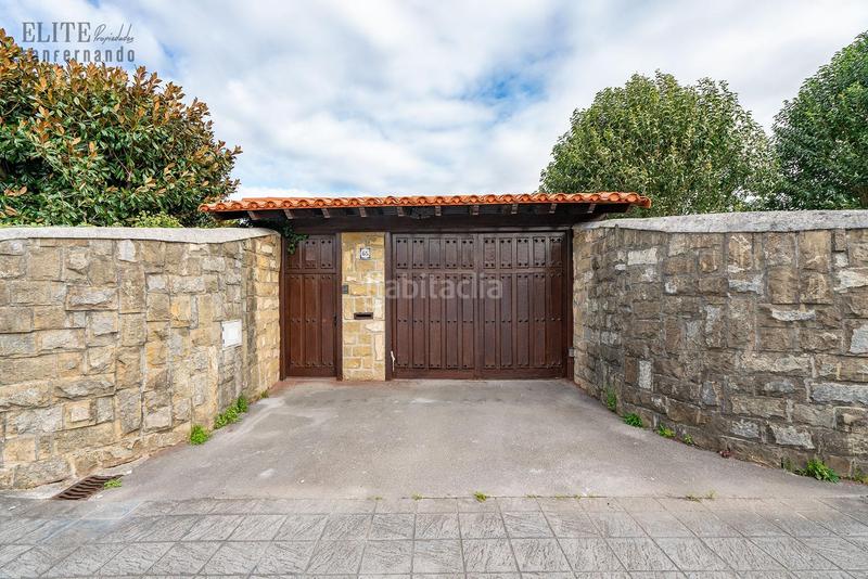 Foto 394b200c-c8d8-4da9-84b7-5a104657f856. Casa amb calefacció aparcament a Marina de Cudeyo