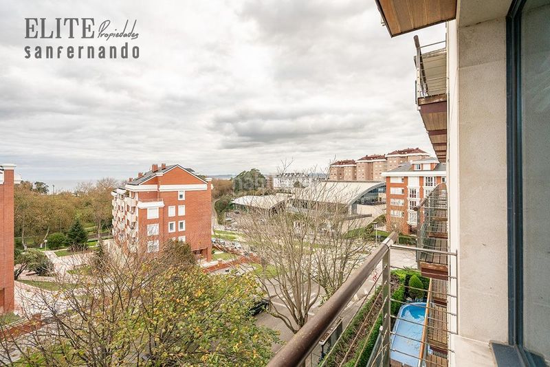 Foto eda98284-492d-49a0-8444-28dcf5b8a150. Pis amb calefacció aparcament piscina a Valdenoja Santander