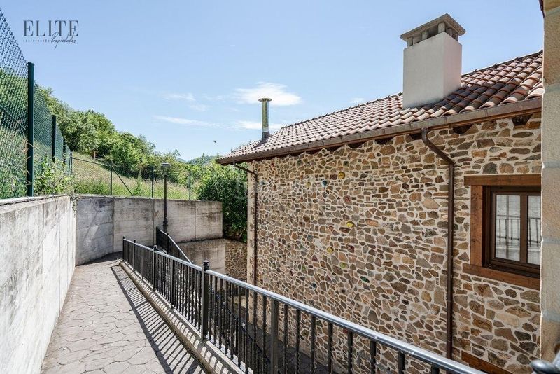 Foto 3c504171-9bd2-4206-a00f-d9008b4c03c0. Casa amb calefacció a Vega de Liébana