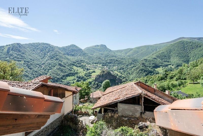 Foto ff8a678a-f7b9-4b4d-b2c3-22e0ad9bdf6b. Casa amb calefacció a Vega de Liébana