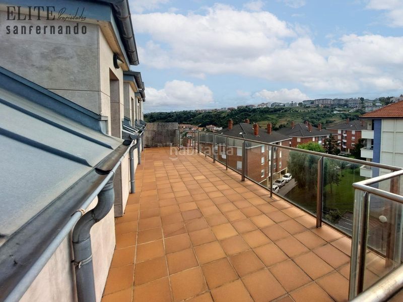 Foto 00b05f1d-bf92-470a-b3e1-77cec1d6ce6a. Pis amb aparcament a Suances