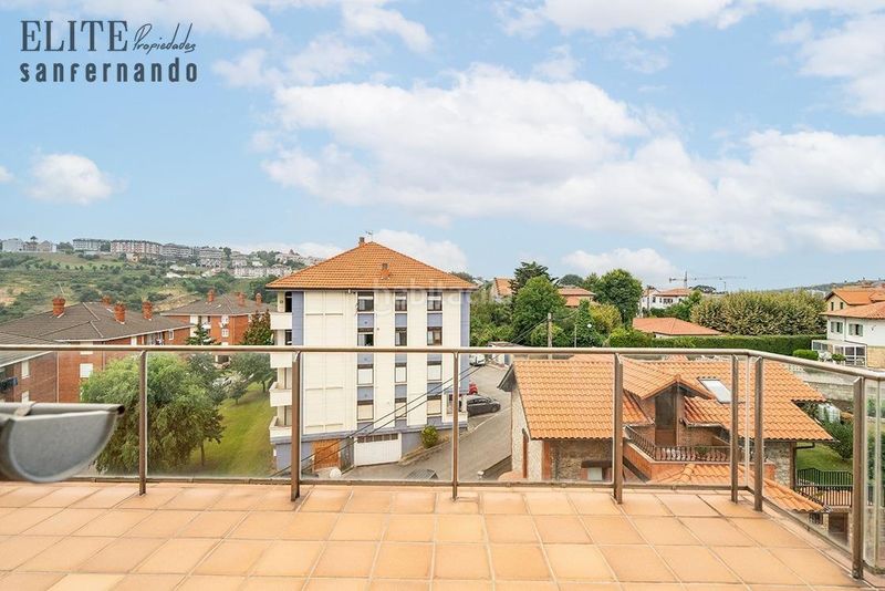 Foto f43d1815-7594-4308-b484-4638969eeb22. Pis amb aparcament a Suances