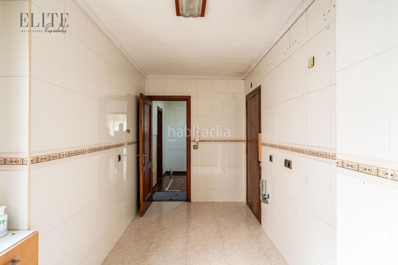 Foto 950a6555-fd43-44a6-8b48-1e3080eab028. Pis amb aparcament a Cuatro Caminos Santander