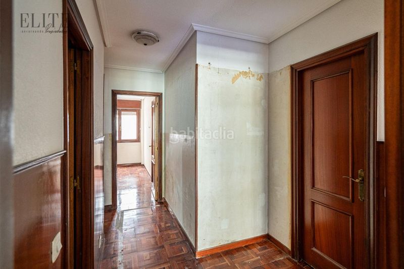 Foto d03030de-6f54-463b-ad4c-8c5922ff46c6. Pis amb aparcament a Cuatro Caminos Santander