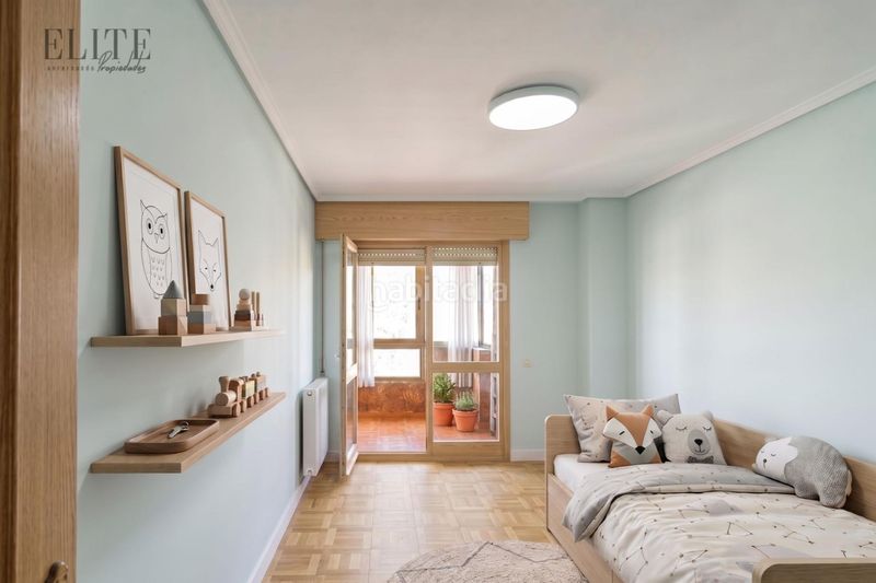 Foto d0f115b8-3cac-4083-b23d-33a8b7fef3d3. Pis amb aparcament a Cuatro Caminos Santander