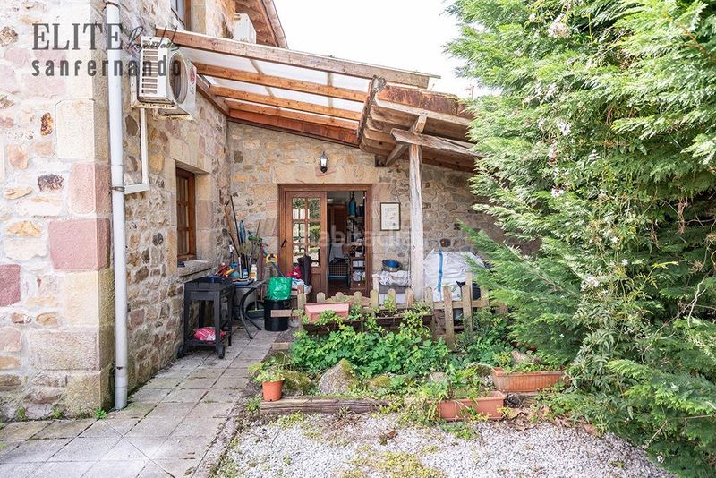 Foto af329d9c-3637-4063-b028-5c3dc7a801ed. Xalet amb aparcament a Ribamontán al Monte