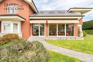 Chalet  Urbanizacion del cierro de la sara. Una propiedad donde la calma se convierte en el verdadero lujo