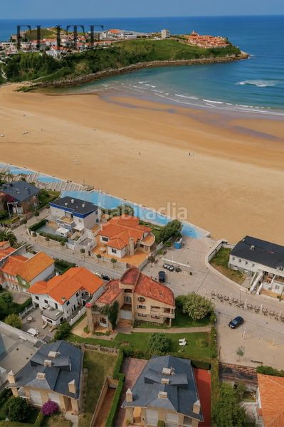 Foto b249ba4a-4bbc-4c7b-9aea-c3ac5390d49c. Casa con riscaldamento parcheggio in Suances