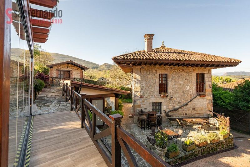 Foto 5f8ceddc-e0e2-46d7-aa42-0f1f59b8b5c2. Casa amb calefacció aparcament a Mazcuerras
