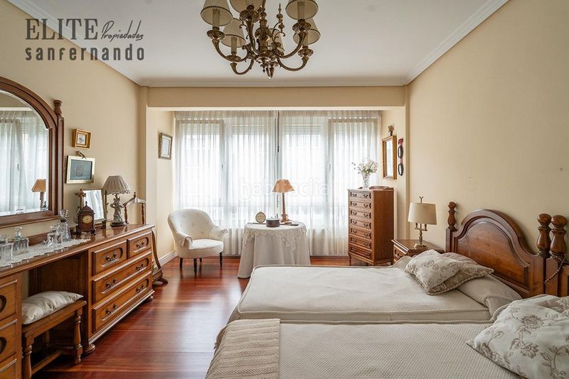Foto c6d5f8a3-87a5-47ca-8369-9265a22a1d7b. Pis a avenida jose hierro 19 a Cuatro Caminos Santander