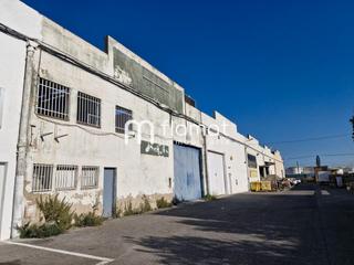Industrial building  Polígon industrial francolí. Nave en venta a reformar totalmente