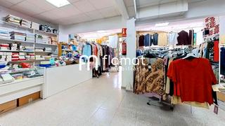 Local Comercial a Carrer Vint-I-Un