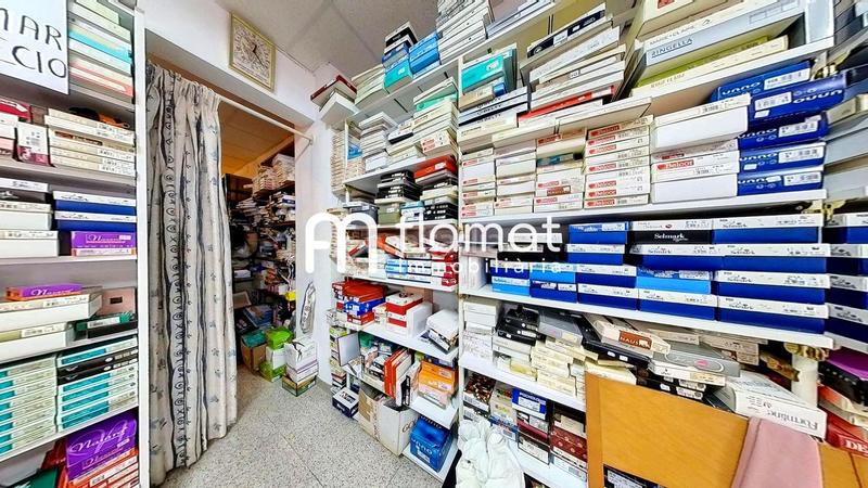 Foto cfeb1a0b-3500-4afe-ab32-302d9d87194f. Locale commerciale in Bonavista Tarragona