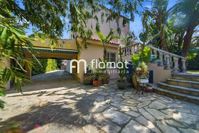 Foto aa00c121-60b1-4822-90f9-b09ee4f6a45b. Casa a pla de maset - cap de Salou Salou