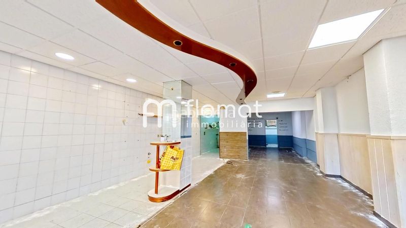 Foto 9b58a18a-adaa-46ce-a9cb-d9a830befa3b. Local comercial a Nou Eixample Nord Tarragona