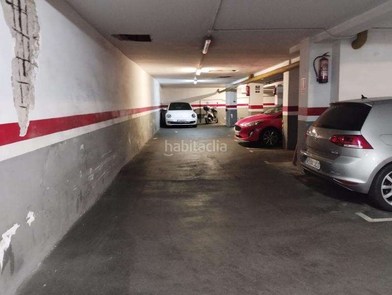 Foto a2287945-1751-4397-b388-2971f27149f4. Aparcament cotxe a L´Antiga Esquerra de l´Eixample Barcelona