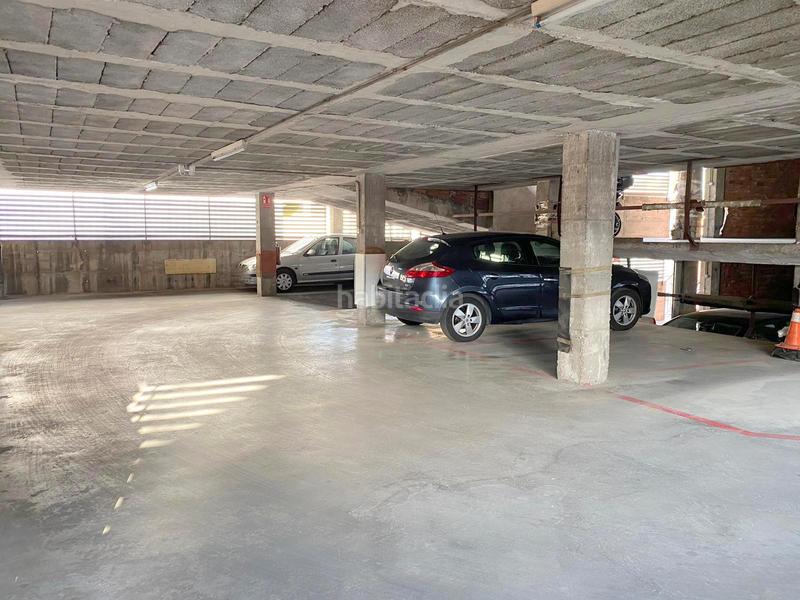 Foto b0ebd649-0824-4e5d-bddc-210605cdd1d5. Aparcament cotxe a Bon Pastor Barcelona