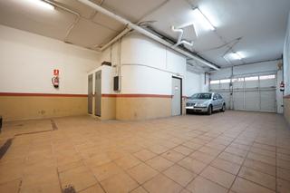 Parking voiture à Carrer de Matanzas