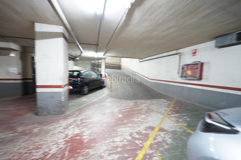 Foto 00d28124-2930-43f9-b72f-66c702040930. Car parking in carrer d'olesa 37 in La Sagrera Barcelona