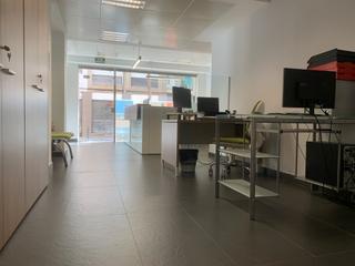 Lloguer Local Comercial a Carrer de francesc tàrrega 33. Local diáfano en alquiler 362m²