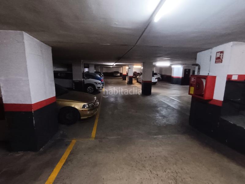 Foto e03aa430-0af9-47c9-9ae5-5378f3d61b77. Alquiler parking coche en carrer de vèlia 22 parking alquiler cerca plaza garrigo 2,30 x 4,05 en Barcelona