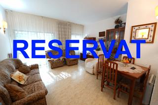 Appartement  Plaça del cardenal cicognani. Piso en congres i els indians