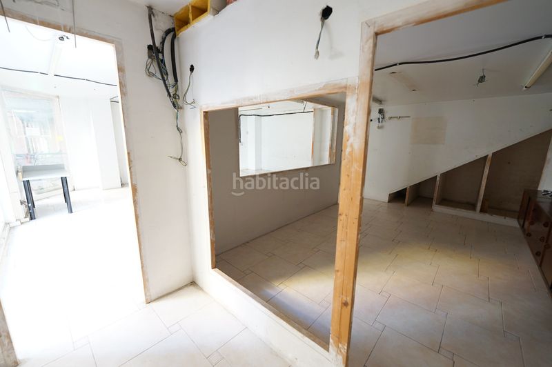 Foto 220de923-cc7f-43f6-bb48-d86055353889. Local comercial a El Clot Barcelona