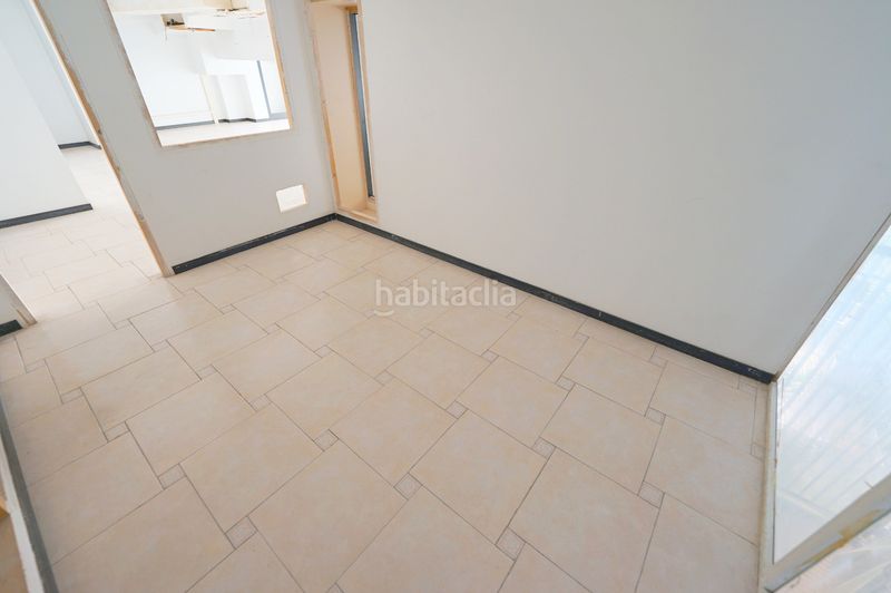 Foto b2c1c2cb-9359-4223-adb0-010ce34e2e31. Local comercial a El Clot Barcelona