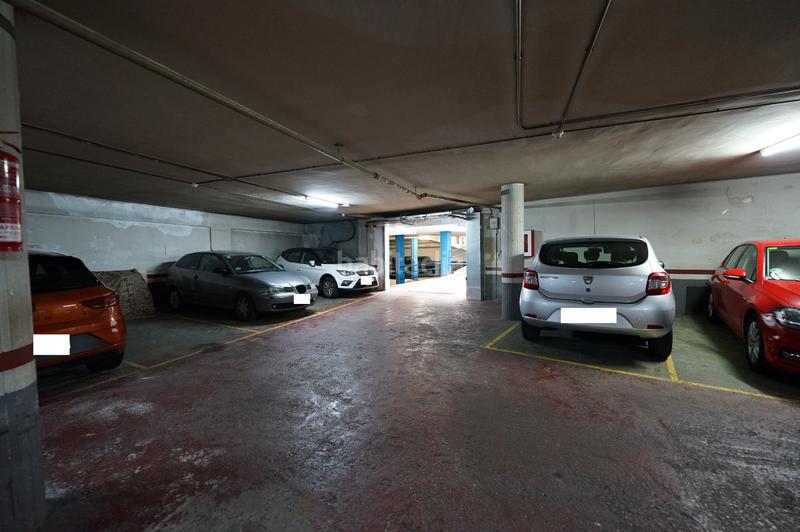 Foto ccac3a61-f1fd-4789-9787-fdc555b1d2f6. Posto auto in carrer de garcilaso 123 in La Sagrera Barcelona