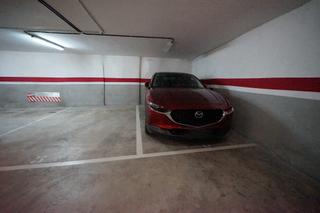 Miete Autoparkplatz in Carrer de garcilaso 133. Parking en alquiler coche grande medidas 2,30 x 4,50 mts