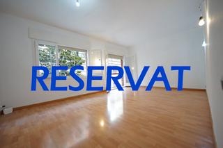 Appartement  Carrer de jordi de sant jordi. Carrer semi-peatonal