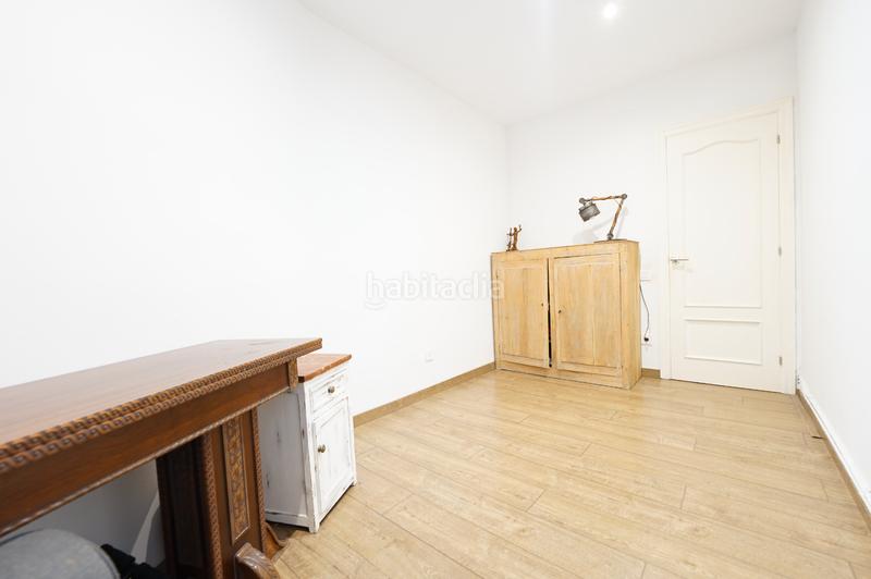 Foto 0810a3dd-3a3f-4bc7-b19d-950b08acf3b4. Piso  en l' eixample en Baix Guinardó Barcelona