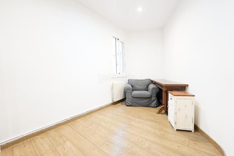 Foto cdaf502f-06db-410c-abd8-9f28873d9f4c. Piso  en l' eixample en Baix Guinardó Barcelona