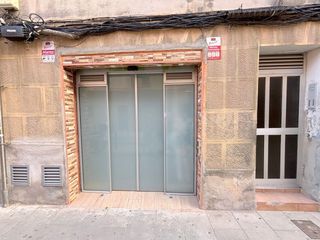 Local Comercial en Carrer de la mare eterna 22a. Local en venta