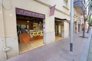 Traspàs Local Comercial  Carrer d'alfarràs. Traspaso de local – panadería muy conocida en el barrio de bon p