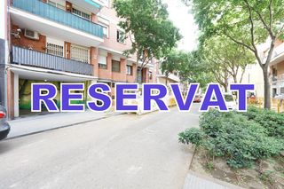 Parking coche en Carrer gran de sant andreu 394. Plaza de parking en venta