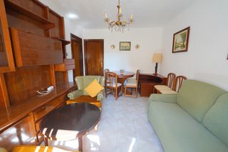 Pis a Porta. Piso eb venta todo exterior y finca ascensor nou barris