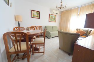 Flat in Porta. Piso eb venta todo exterior y finca ascensor nou barris