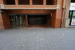 Posto auto in Carrer de villarroel 61. Parking en venta urgell 4,26 x 4,75