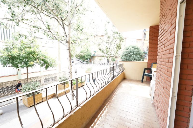 Foto 2cdbe71e-7d0d-40ff-95f6-731b5065caca. Piso en carrer de can ros 1 piso en venta en el congres en Barcelona